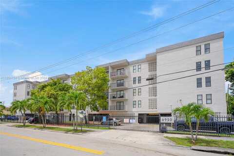 W 6Th Ave, Hialeah, FL 33014