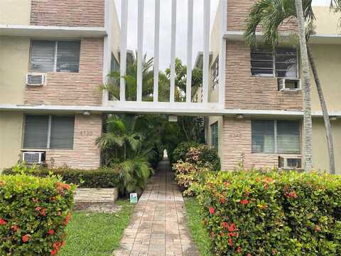 Pine Tree Dr, Miami Beach, FL 33140