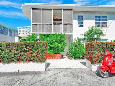 Pine Tree Dr, Miami Beach, FL 33140