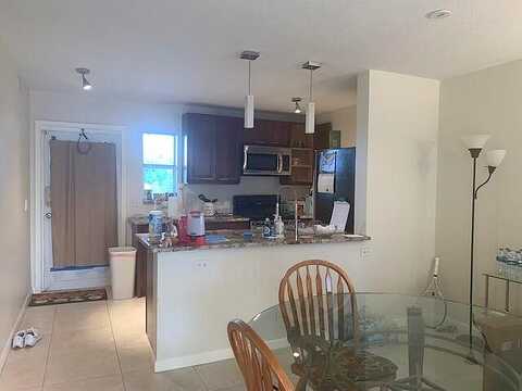 Ne 1St Ct, Boynton Beach, FL 33435