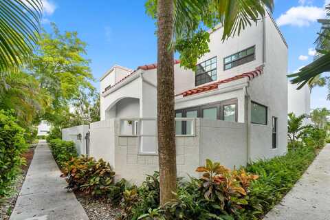 Bay Court, Aventura, FL 33180