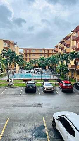 W 54Th St, Hialeah, FL 33012