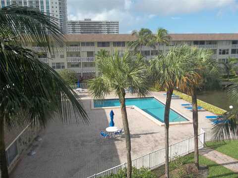 S Ocean Dr, Hallandale Beach, FL 33009