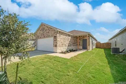 Homewood Ln, Elmendorf, TX 78112