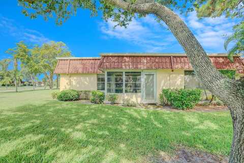 Laconia Cir, Lake Worth, FL 33467