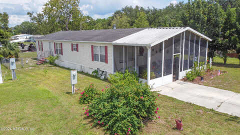 5Th Manor W, Palatka, FL 32177