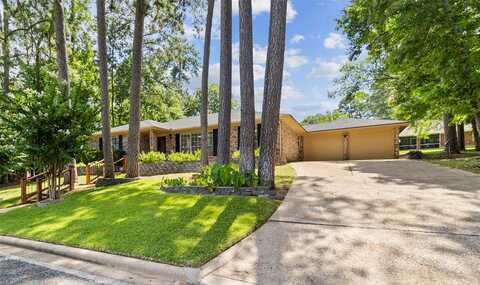 Hillcrest Circle, Huntsville, TX 77340