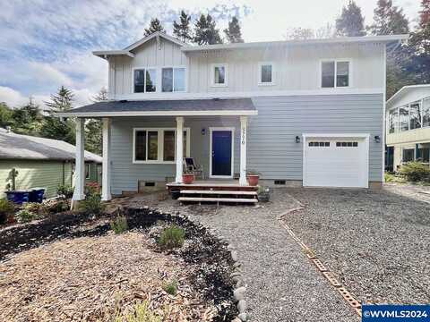 Palisasdes Dr, Lincoln City, OR 97367