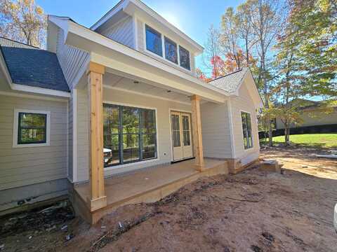 Back Nine Dr, Moneta, VA 24121
