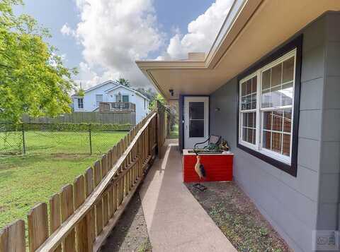 Ave N 1/2 # Lot 6(5-2), Galveston, TX 77551