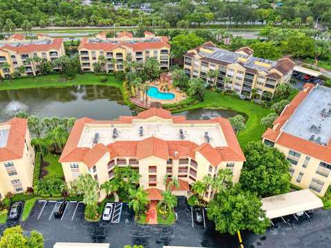 Uno Lago Dr, Juno Beach, FL 33408