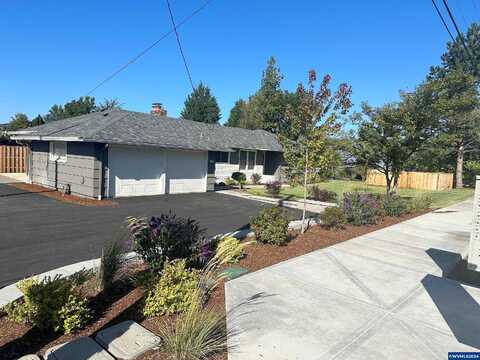 Elvira Place Pl N, Keizer, OR 97303