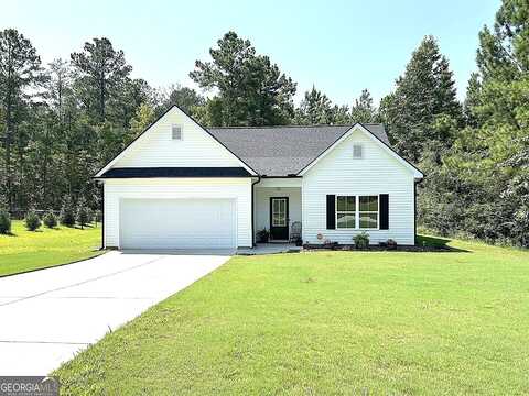 Park Pine Circle, Grantville, GA 30220