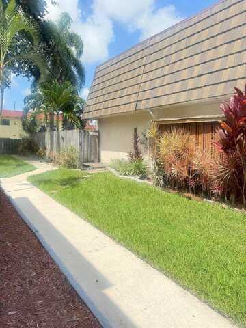 Palm Bay Circle, West Palm Beach, FL 33406