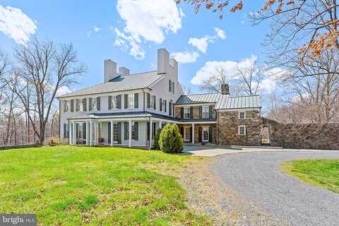Leeds Manor Road, Marshall, VA 20115