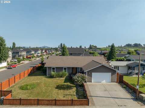 Cedar Dr, Hood River, OR 97031