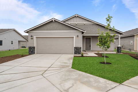 Nw 12Th Street, Redmond, OR 97756