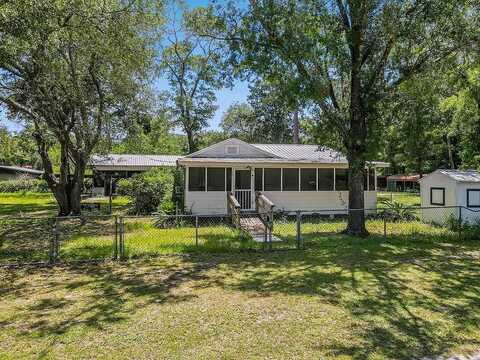 S Squirrel Ave, Wewahitchka, FL 32456