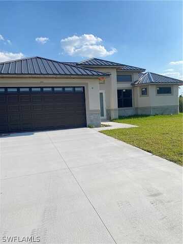 W 3303. 16Th Street, Lehigh Acres, FL 33971