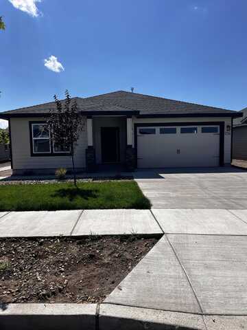 Nw Dogwood Avenue, Redmond, OR 97756