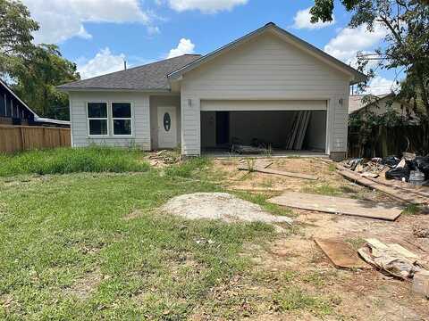 S Brownell Street, La Porte, TX 77571