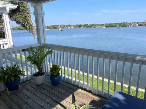 Pompano Drive Se, Saint Petersburg, FL 33705