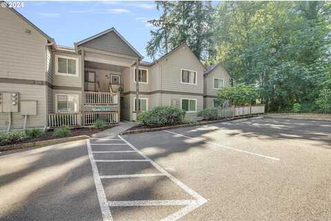 Larkspur Ln, West Linn, OR 97068