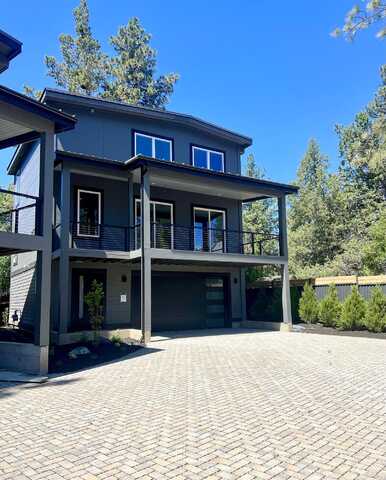 Alderwood Circle, Bend, OR 97702