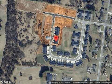 Villa Oak Cir, Bedford, VA 24523