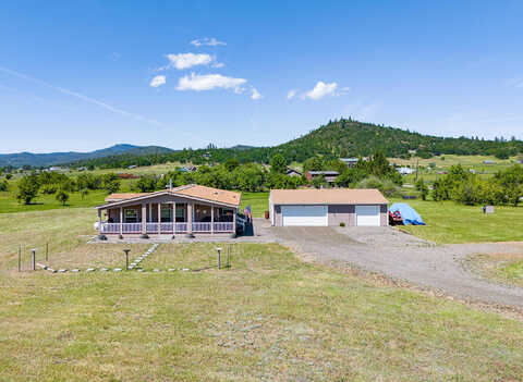 Avalon Drive, Eagle Point, OR 97524