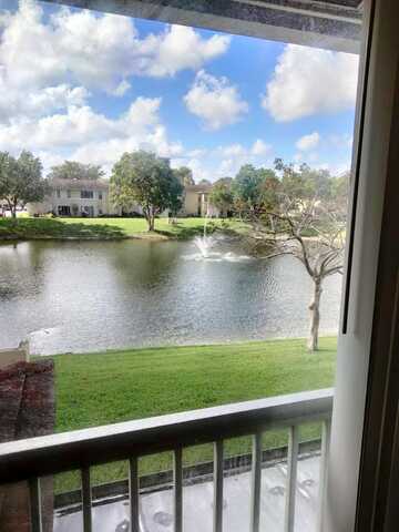 Twin Lakes Dr, Coral Springs, FL 33071