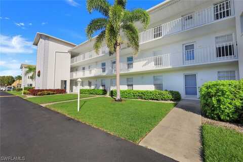 Victoria Lane W, Naples, FL 34109