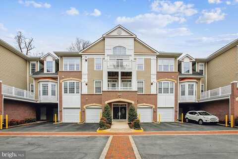 Rolling Woods Court, Springfield, VA 22152