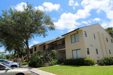 S Palmetto Circle, Boca Raton, FL 33433