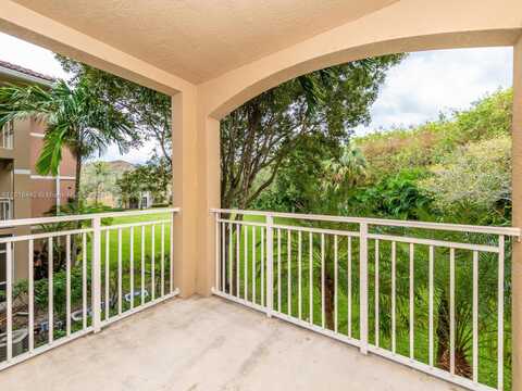 Emerald Dunes Dr, West Palm Beach, FL 33411