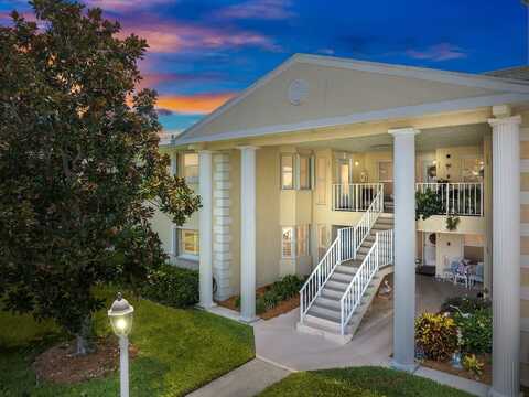 W Lake Jasmine Circle, Vero Beach, FL 32962