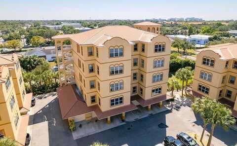 Wells Court, Clearwater, FL 33756