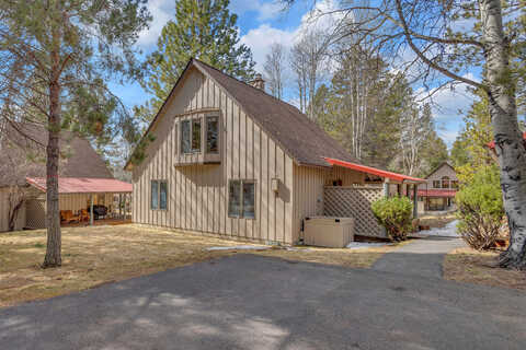 Circle Four Road, Sunriver, OR 97707