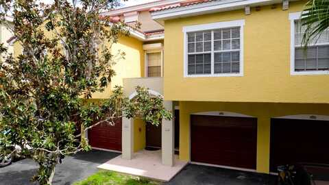 Travini Circle, Sarasota, FL 34235