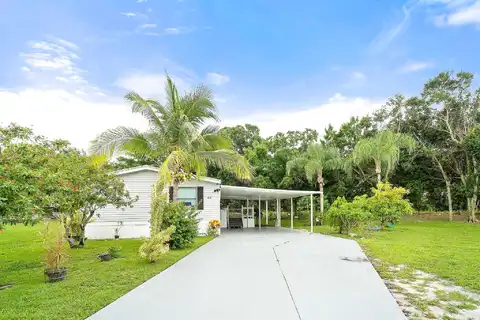 Plantation Boulevard, Lake Worth, FL 33467