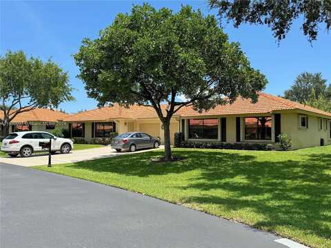 Apple Tree Cir, Boynton Beach, FL 33436