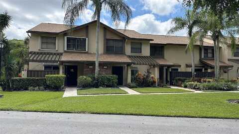 Cocoplum Cir, Pompano Beach, FL 33063