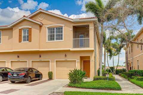 Parkridge Circle, Sarasota, FL 34243