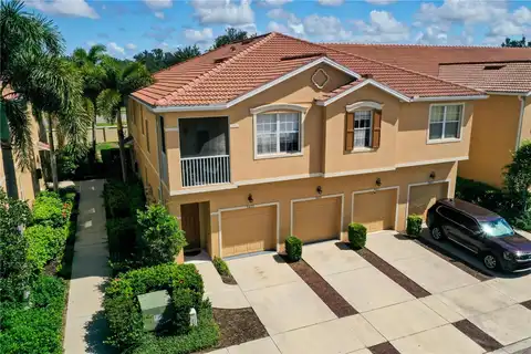 Parkridge Circle, Sarasota, FL 34243