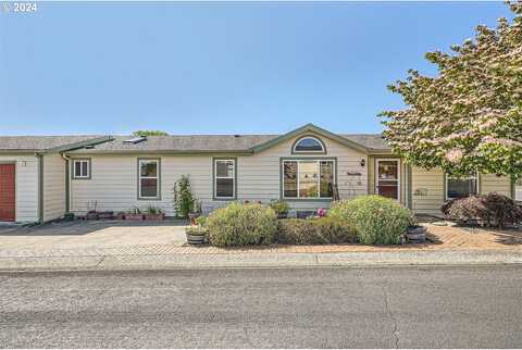 Se Springlake Dr, Scappoose, OR 97056