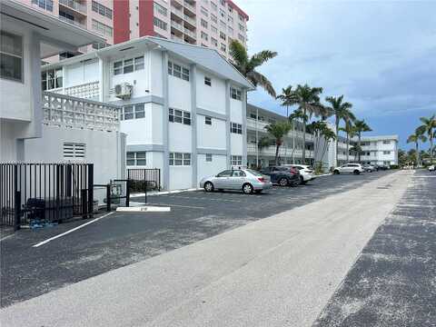 S Ocean Dr, Hallandale Beach, FL 33009