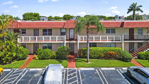 Abbey Lane, Delray Beach, FL 33446