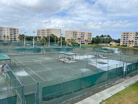 Tennis Club Dr, West Palm Beach, FL 33417