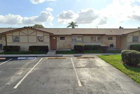 Crosley Drive W, West Palm Beach, FL 33415