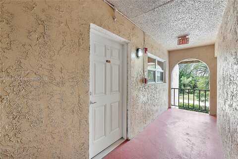 Riverside Dr, Coral Springs, FL 33065